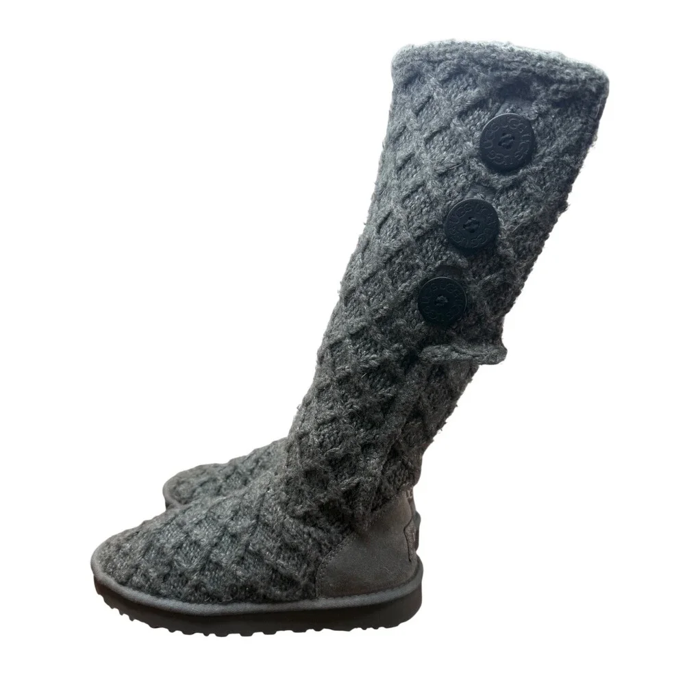 UGG cozy up